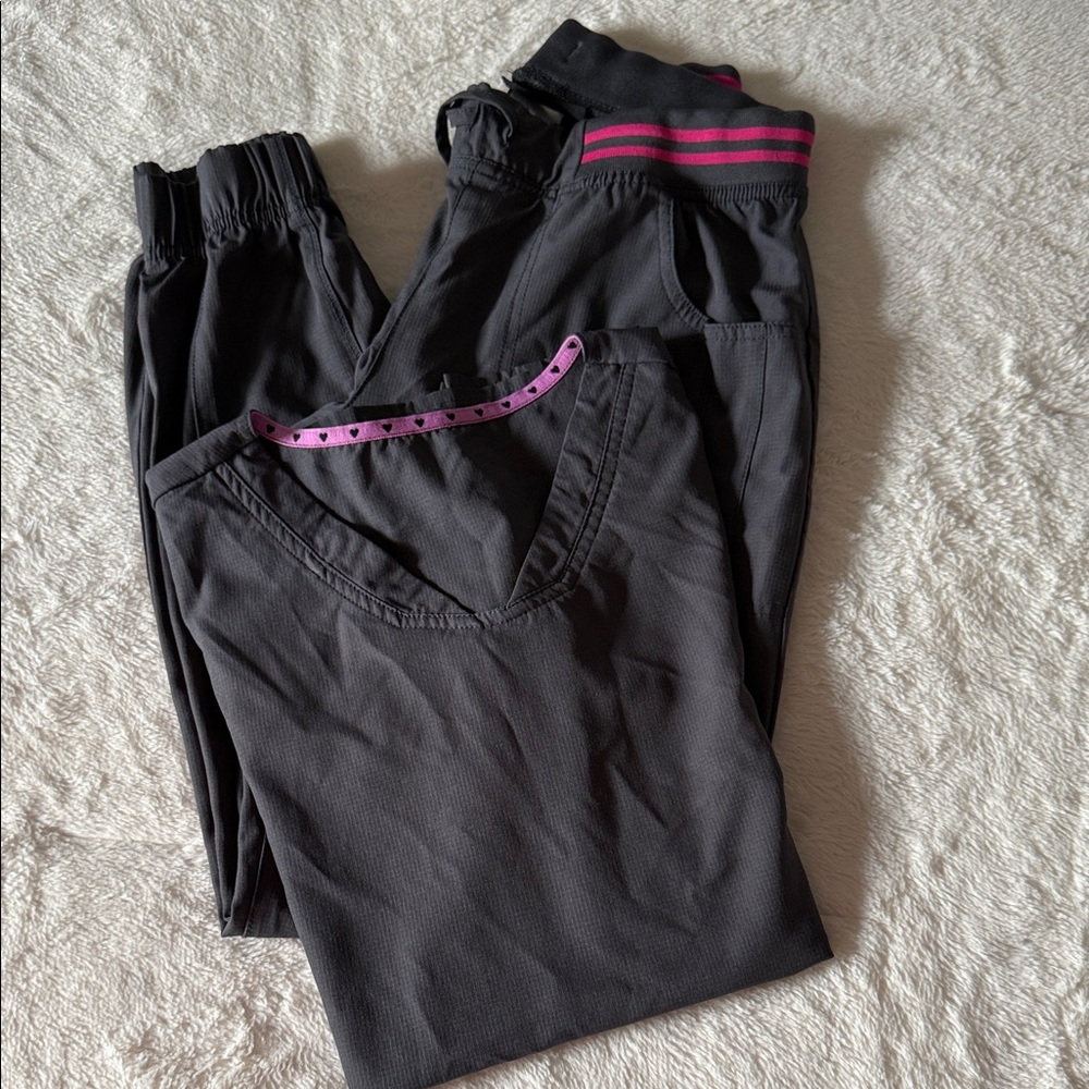 HeartSoul Gray jogger scrubs with Pink Accents
